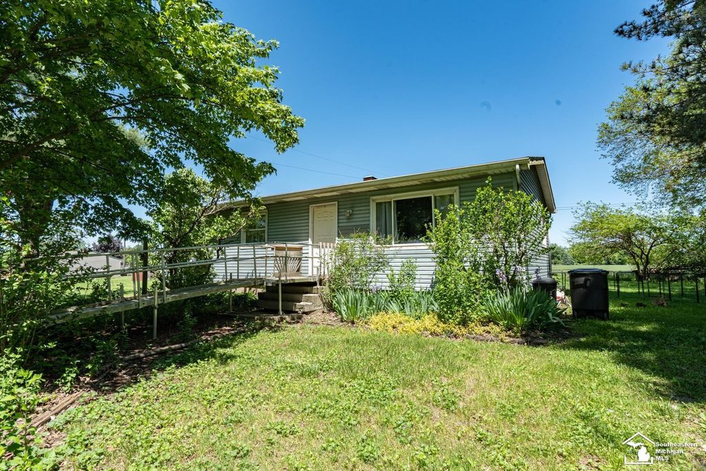 16788 Ida West Road, Summerfield Twp, MI 49270