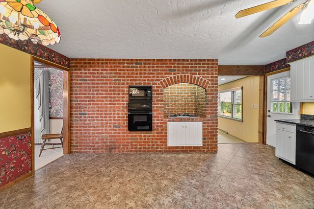 707 PINE TREE Drive, Girard, PA 16417