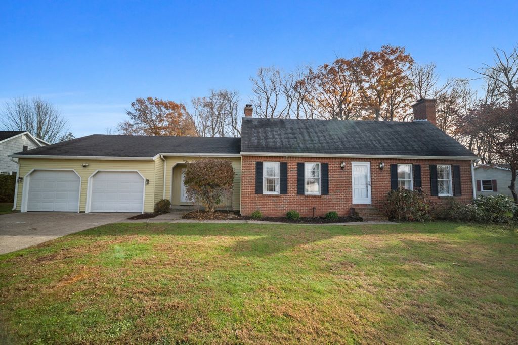 707 PINE TREE Drive, Girard, PA 16417