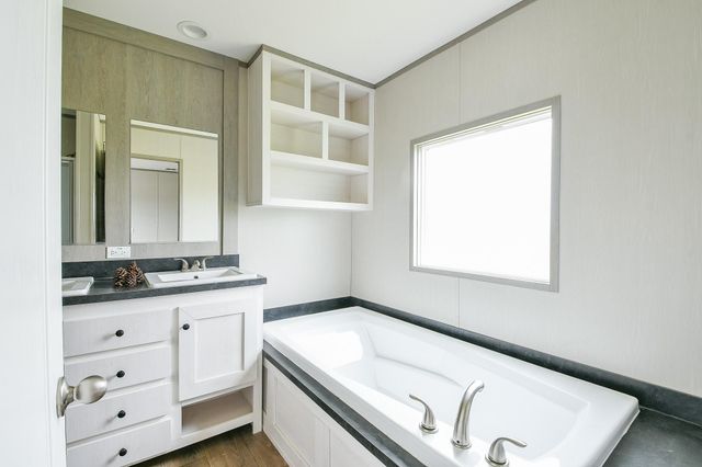 669 Road 5822, Cleveland, TX 77327