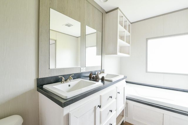 669 Road 5822, Cleveland, TX 77327