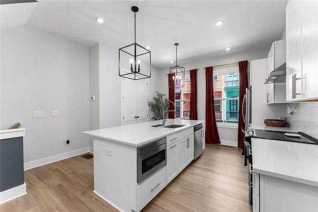 167 Color SE Circle, Atlanta, GA 30317