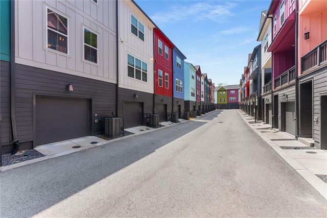 167 Color SE Circle, Atlanta, GA 30317