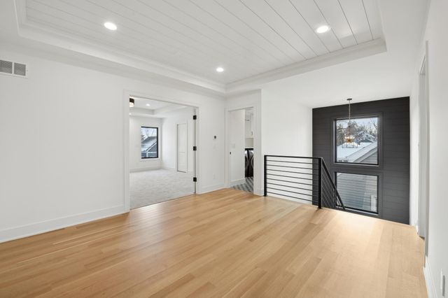 5825 Zenith Avenue S, Edina, MN 55410
