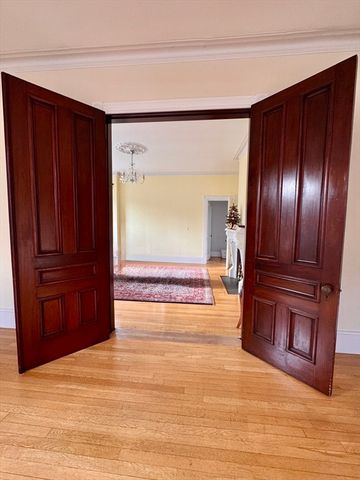 209 Walnut Street 1, Newton, MA 02460