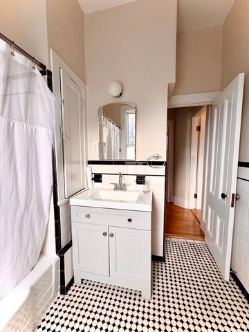 209 Walnut Street 1, Newton, MA 02460