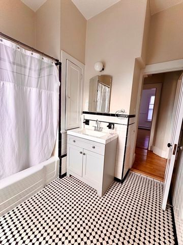 209 Walnut Street 1, Newton, MA 02460