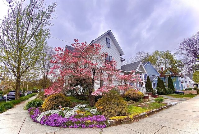 209 Walnut Street 1, Newton, MA 02460