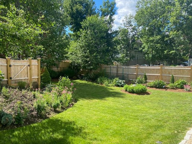 209 Walnut Street 1, Newton, MA 02460