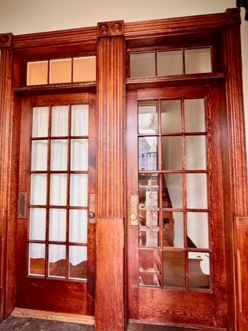 209 Walnut Street 1, Newton, MA 02460