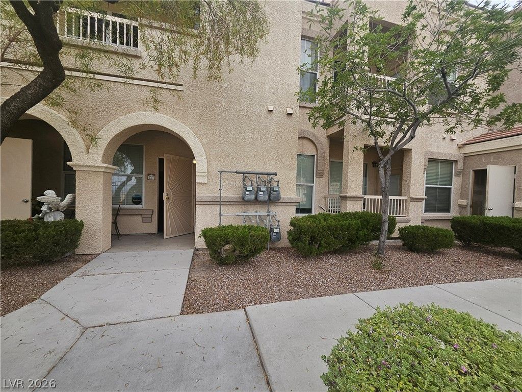 10550 West Alexander Road 1007, Las Vegas, NV 89129 — exterior