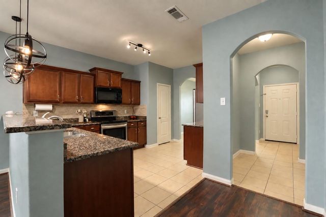 1634 Pink Stone Drive, Rosharon, TX 77583