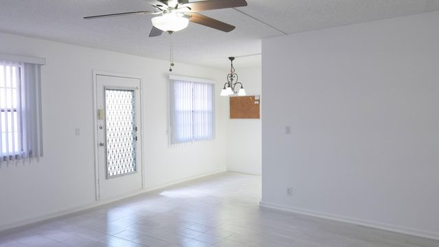 400 SW 134th Way 302f, Pembroke Pines, FL 33027