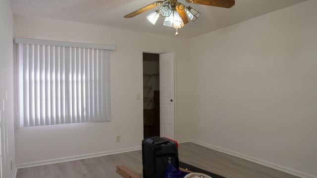 400 SW 134th Way 302f, Pembroke Pines, FL 33027