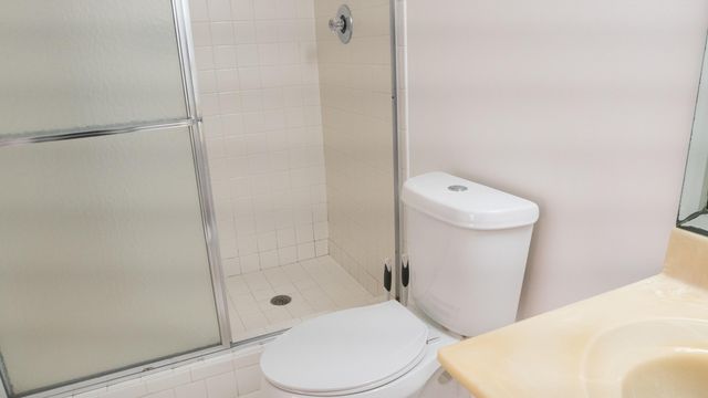 400 SW 134th Way 302f, Pembroke Pines, FL 33027