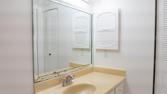 400 SW 134th Way 302f, Pembroke Pines, FL 33027