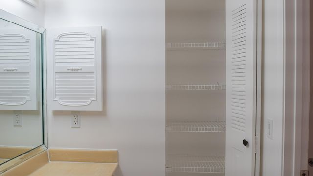 400 SW 134th Way 302f, Pembroke Pines, FL 33027