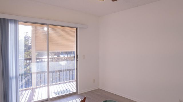 400 SW 134th Way 302f, Pembroke Pines, FL 33027