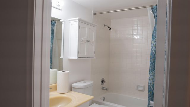 400 SW 134th Way 302f, Pembroke Pines, FL 33027