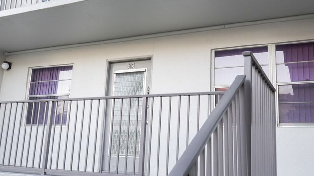 400 SW 134th Way 302f, Pembroke Pines, FL 33027