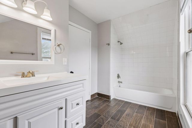 1915 Glenwood Avenue, Minneapolis, MN 55405