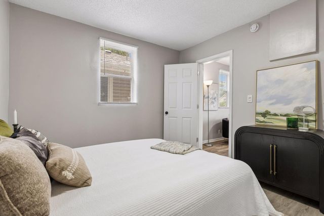 1915 Glenwood Avenue, Minneapolis, MN 55405
