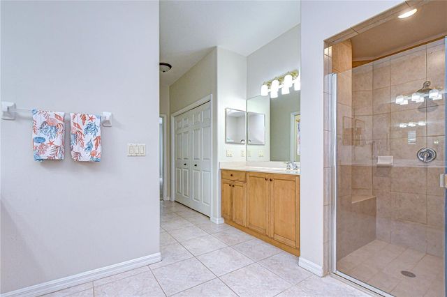 5612 EAGLEGLEN PLACE, Lithia, FL 33547