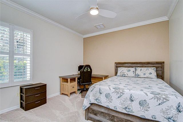 5612 EAGLEGLEN PLACE, Lithia, FL 33547