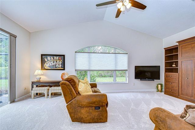 5612 EAGLEGLEN PLACE, Lithia, FL 33547