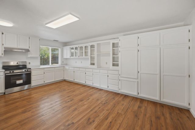 8421 Lost Cavern Ct, Citrus Heights, CA 95621