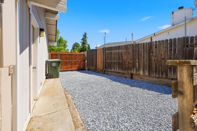 8421 Lost Cavern Ct, Citrus Heights, CA 95621