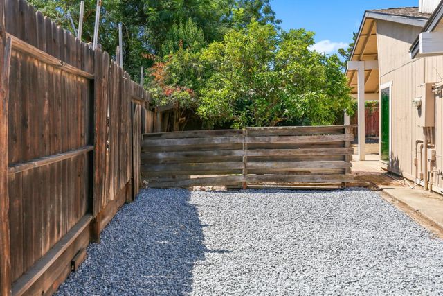 8421 Lost Cavern Ct, Citrus Heights, CA 95621