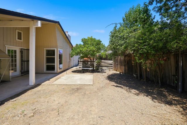 8421 Lost Cavern Ct, Citrus Heights, CA 95621