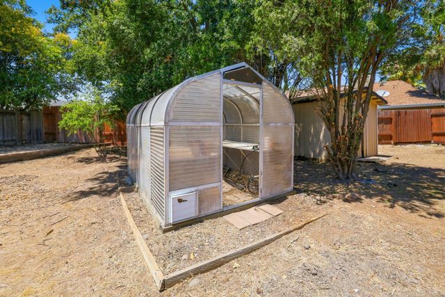 8421 Lost Cavern Ct, Citrus Heights, CA 95621
