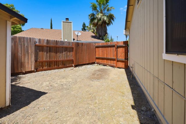 8421 Lost Cavern Ct, Citrus Heights, CA 95621