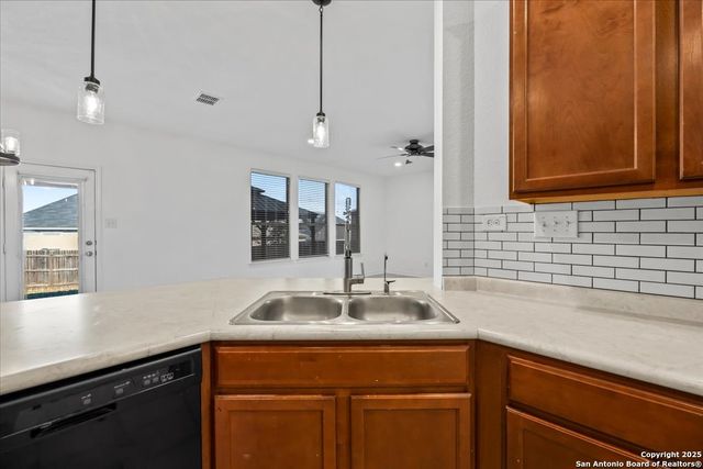 8451 Fortuna, San Antonio, TX 78252