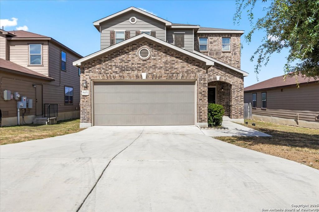 8451 Fortuna, San Antonio, TX 78252