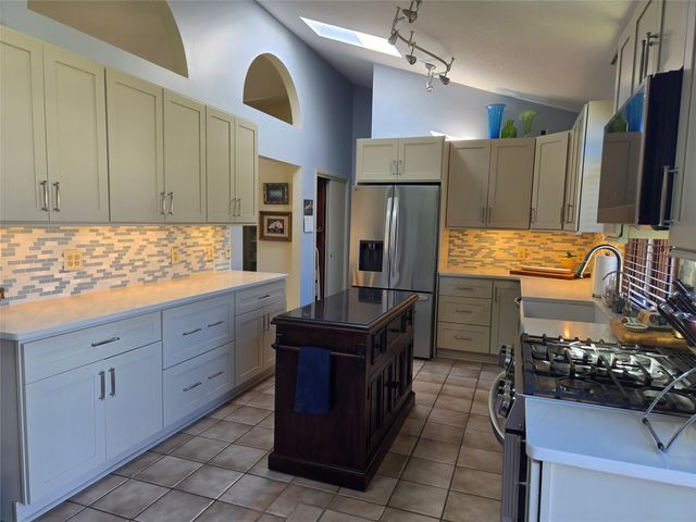 1420 HARDSCRABBLE Boulevard, Erie, PA 16505