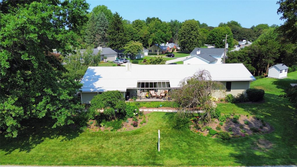 1420 HARDSCRABBLE Boulevard, Erie, PA 16505