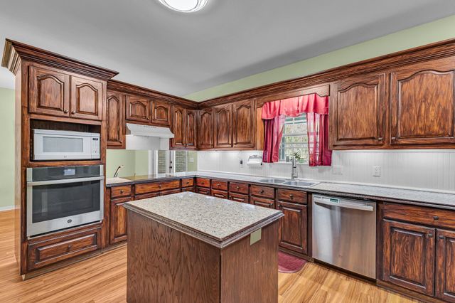 40 Brody Ln., Petal, MS 39465