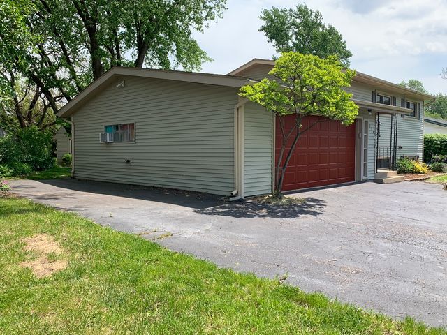 119 Ridge Lane, Geneva, IL 60134