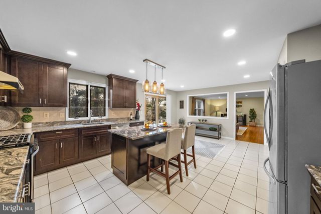 16 GLENBROOK CT, Lawrenceville, NJ 08648