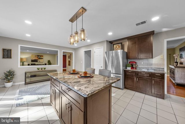 16 GLENBROOK CT, Lawrenceville, NJ 08648