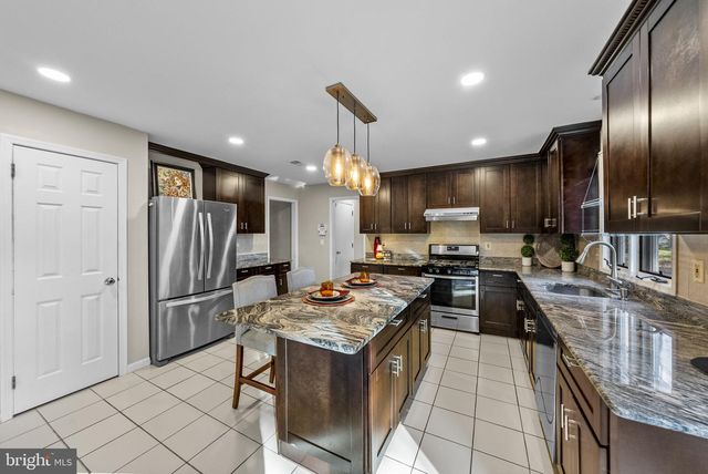 16 GLENBROOK CT, Lawrenceville, NJ 08648