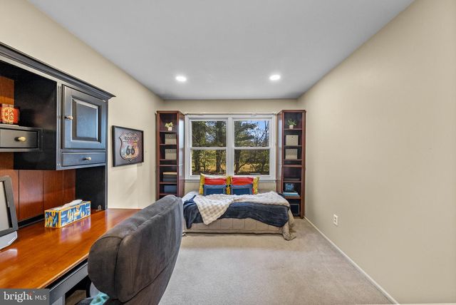 16 GLENBROOK CT, Lawrenceville, NJ 08648