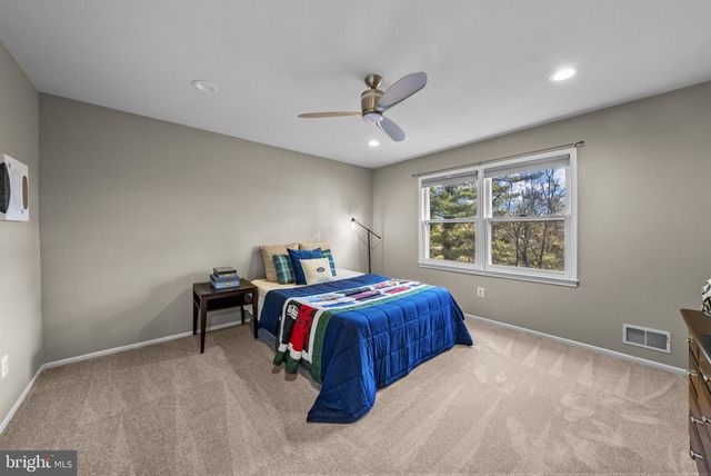 16 GLENBROOK CT, Lawrenceville, NJ 08648