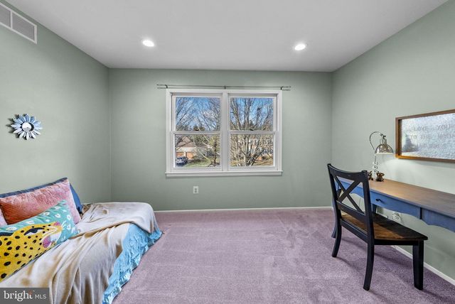 16 GLENBROOK CT, Lawrenceville, NJ 08648