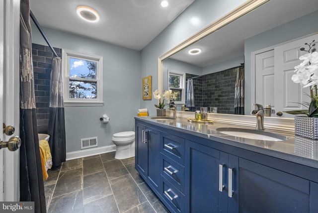 16 GLENBROOK CT, Lawrenceville, NJ 08648