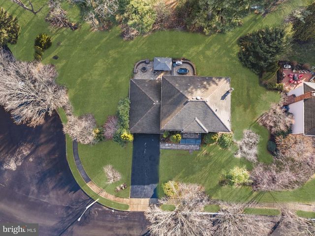 16 GLENBROOK CT, Lawrenceville, NJ 08648