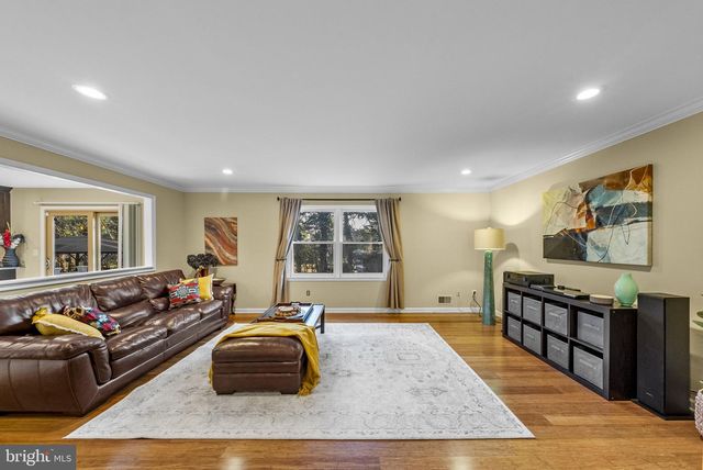 16 GLENBROOK CT, Lawrenceville, NJ 08648